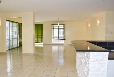4 Bed Apartment with En Suite in Riara Road