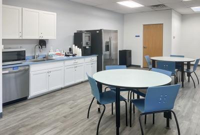 Furnished 50 m² Office with Service Charge Included at 15-17Th Floors - 4