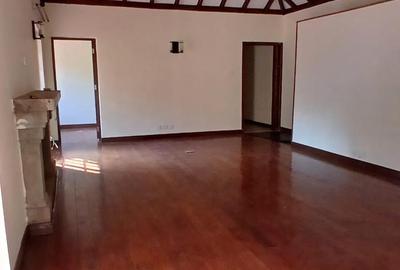 4 Bed House with Garden at Miotoni