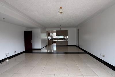 4 Bed Apartment with En Suite in Riverside - 2