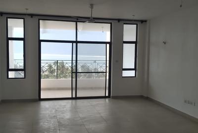 3 Bed Apartment with En Suite at 2421