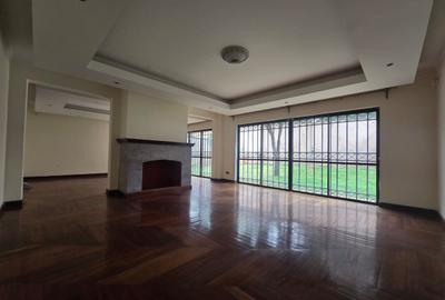 5 Bed House with En Suite in Lavington