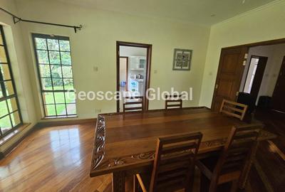 5 Bed House with En Suite in Runda