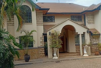 5 Bed House with En Suite in Runda - 3