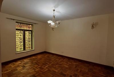 5 Bed Townhouse with En Suite in Kileleshwa - 3