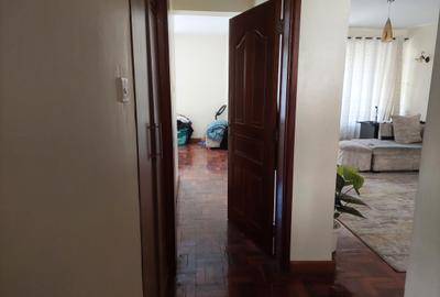 2 Bed Apartment with En Suite at Riverside Garden Cl - 4