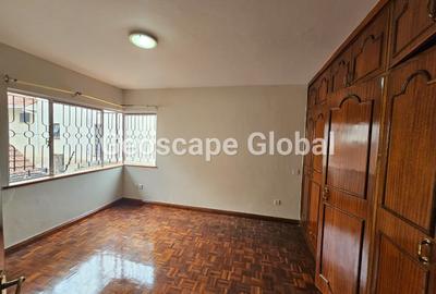 4 Bed Townhouse with En Suite in Spring Valley