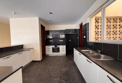 Serviced 4 Bed Apartment with En Suite in Lavington - 3