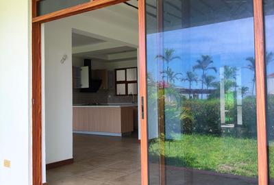 3 Bed Townhouse with En Suite at Sultan Palace - 4