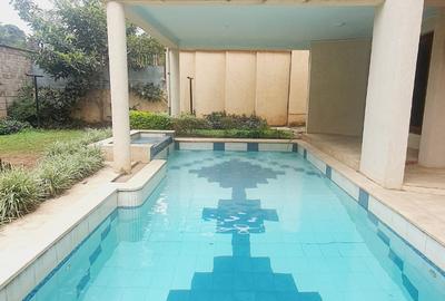 4 Bed Townhouse with En Suite at Lavington