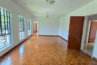5 Bed House with En Suite in Gigiri