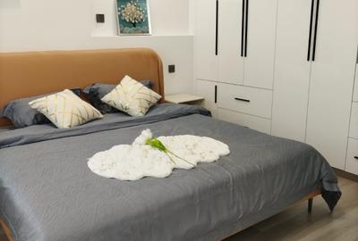 3 Bed Apartment with En Suite in Lavington - 4