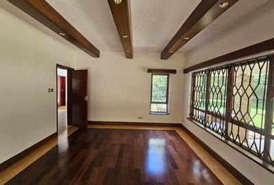 4 Bed House with En Suite in Runda - 3