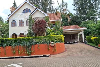 4 Bed Townhouse with En Suite in Lavington - 2