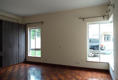 4 Bed Townhouse with En Suite in Lavington