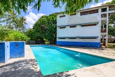 5 Bed House with En Suite in Watamu