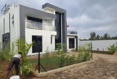 5 Bed Townhouse with En Suite at Mugutha