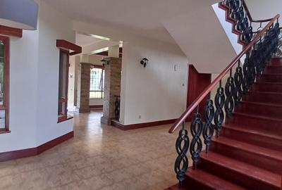 5 Bed Townhouse with En Suite in Runda