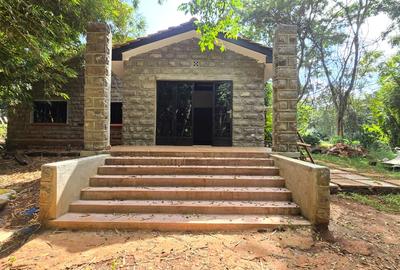 3 Bed House with En Suite in Rosslyn