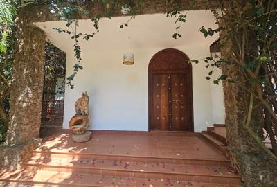 5 Bed House with En Suite in Karen - 2