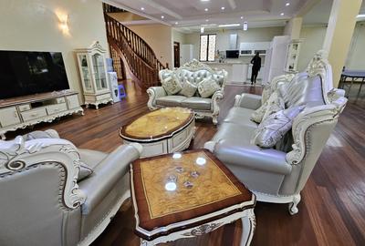 5 Bed House with En Suite in Runda