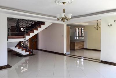 5 Bed Townhouse with En Suite in Kitisuru - 4