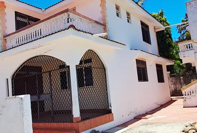 4 Bed Villa with En Suite at Nyali - 2