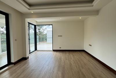6 Bed Villa with En Suite in Kitisuru - 2