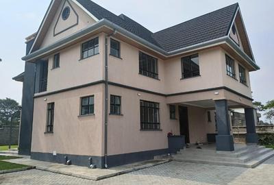 5 Bed House with En Suite at Garden Estate