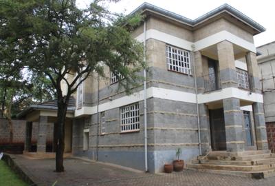 4 Bed House with En Suite at Rimpa - Road