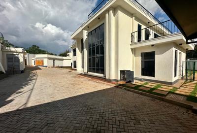 5 Bed Townhouse with En Suite in Loresho