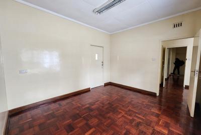 Commercial Property with Parking in Kilimani - 3