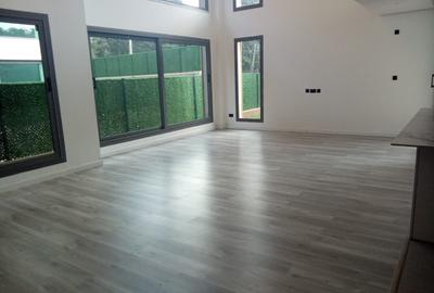 5 Bed Villa with En Suite at Lavington - 2