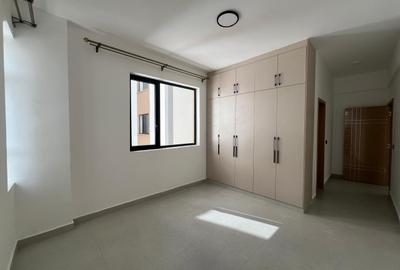 3 Bed Apartment with En Suite at Brookside Drive - 4