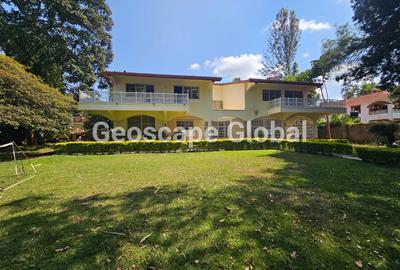 5 Bed House with En Suite in Nyari