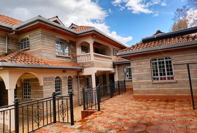 5 Bed House with En Suite at Nyari