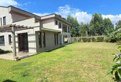 6 Bed Townhouse with En Suite at Lavington Green - 3