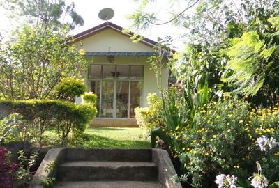 2 Bed House with Garden in Lavington - 3