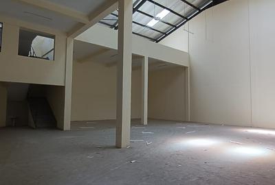 6,100 ft² Warehouse with Service Charge Included in Ruiru