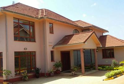 5 Bed House with Alarm in Runda