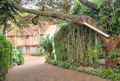 5 Bed House with En Suite at New Kitusuru Estate - 4