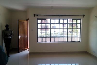1 Bed Apartment with En Suite at Ojijo Road - 3