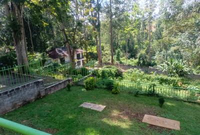 6 Bed House with En Suite in Rosslyn - 2