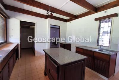 5 Bed House with En Suite in Muthaiga