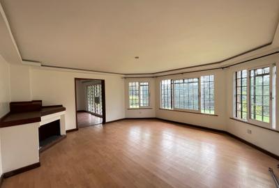 4 Bed House with En Suite in Runda - 3