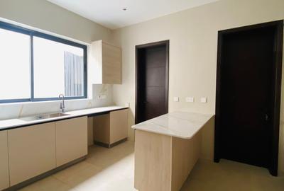 5 Bed Villa with En Suite at Manyani Road - 4