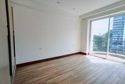 3 Bed Apartment with En Suite in Westlands Area - 3