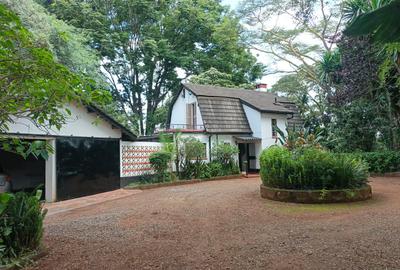 2 Bed House with Garden in Rosslyn