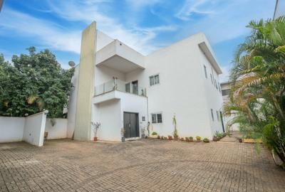 5 Bed Villa with En Suite at Peponi Road