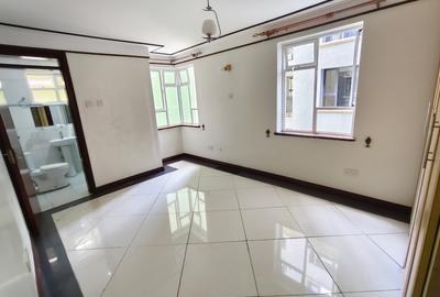 2 Bed Apartment with En Suite in Westlands Area - 2